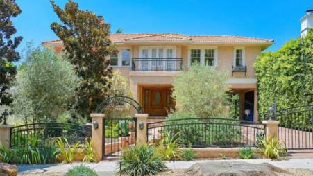 Alfred Molina net worth 